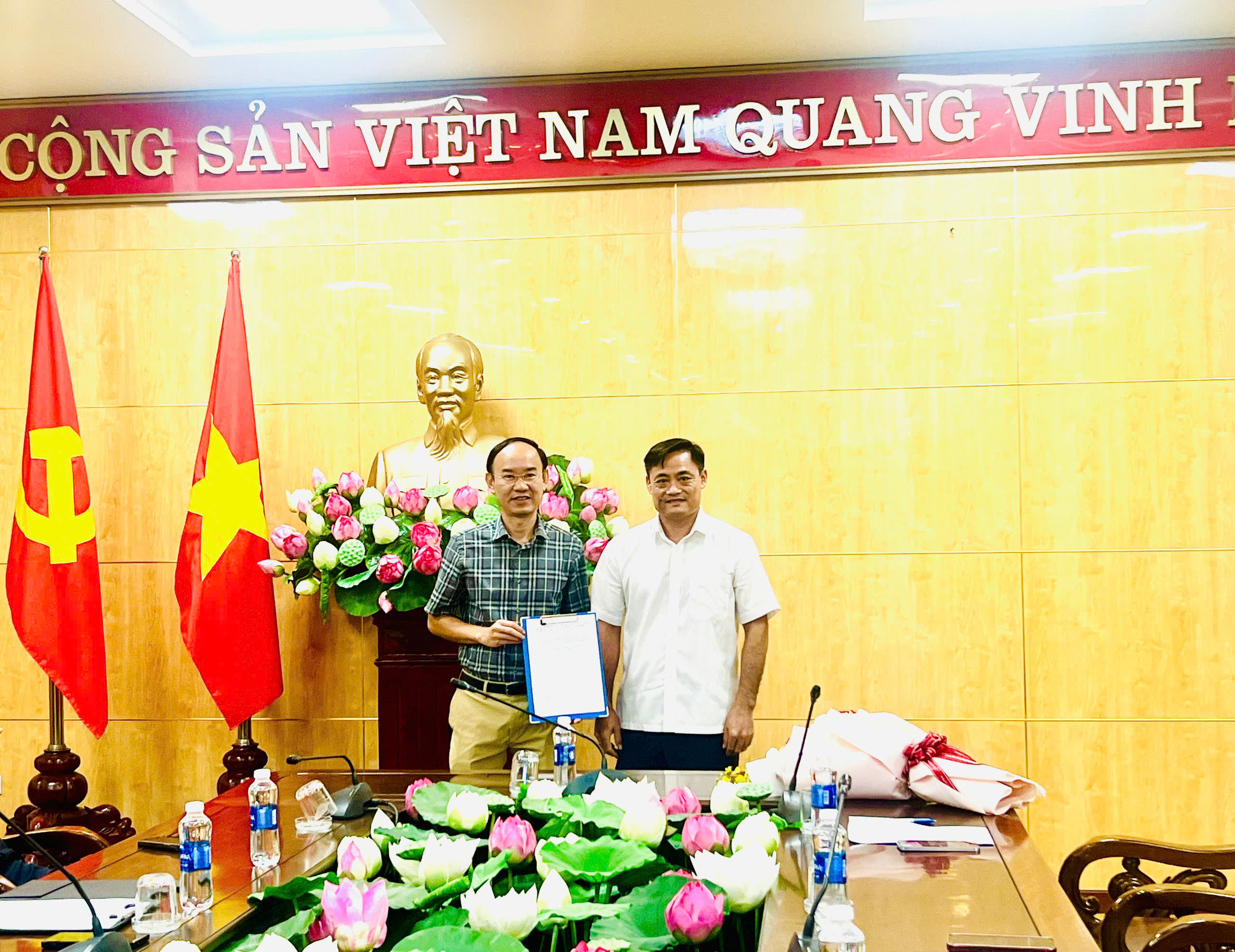 anh tin bai
